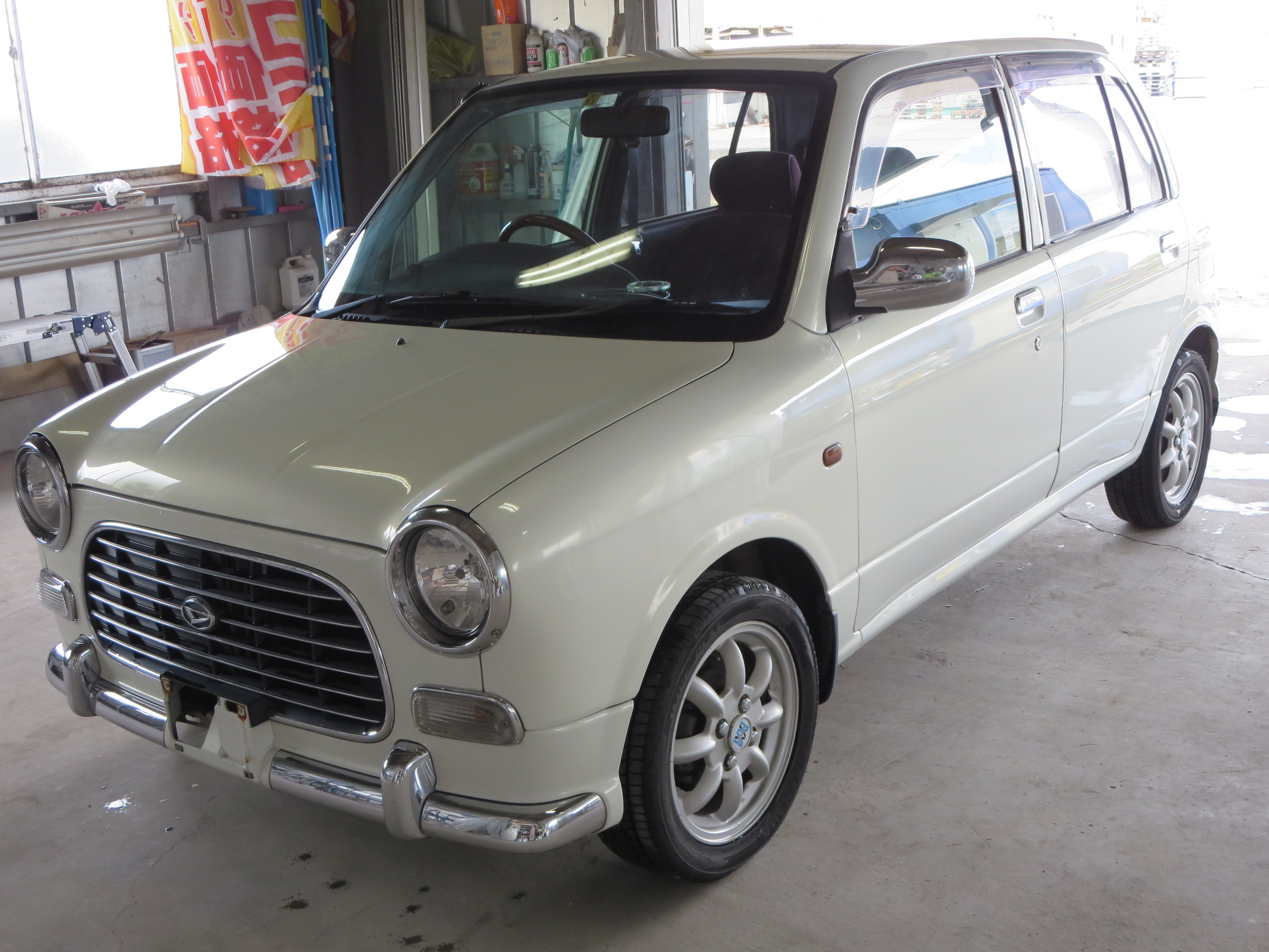 茨城県筑西市でミラジーノ（L700S）ホワイトパール仕上げ